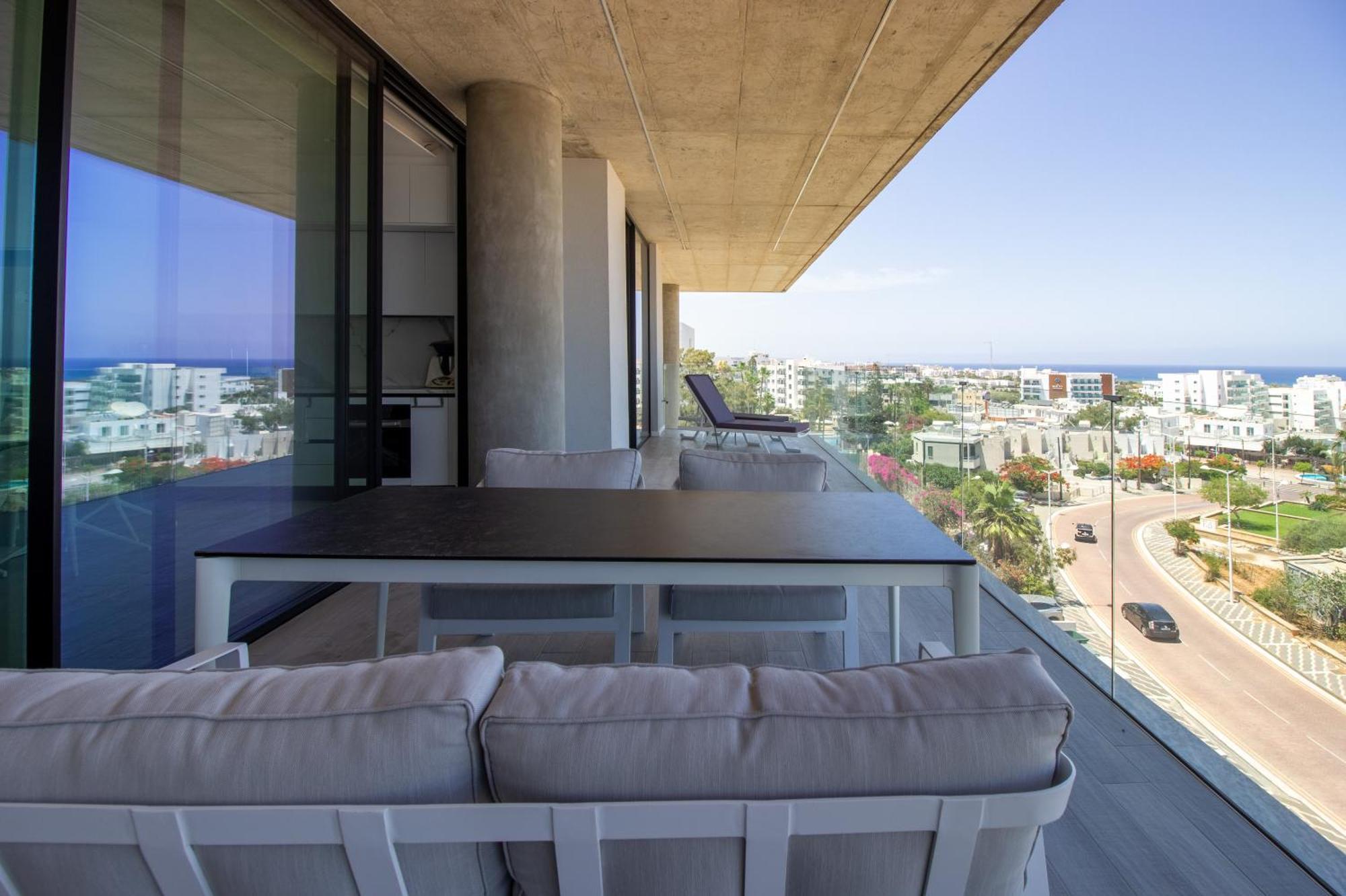 Luxury 4-bed With Sea-views Apartment Protaras