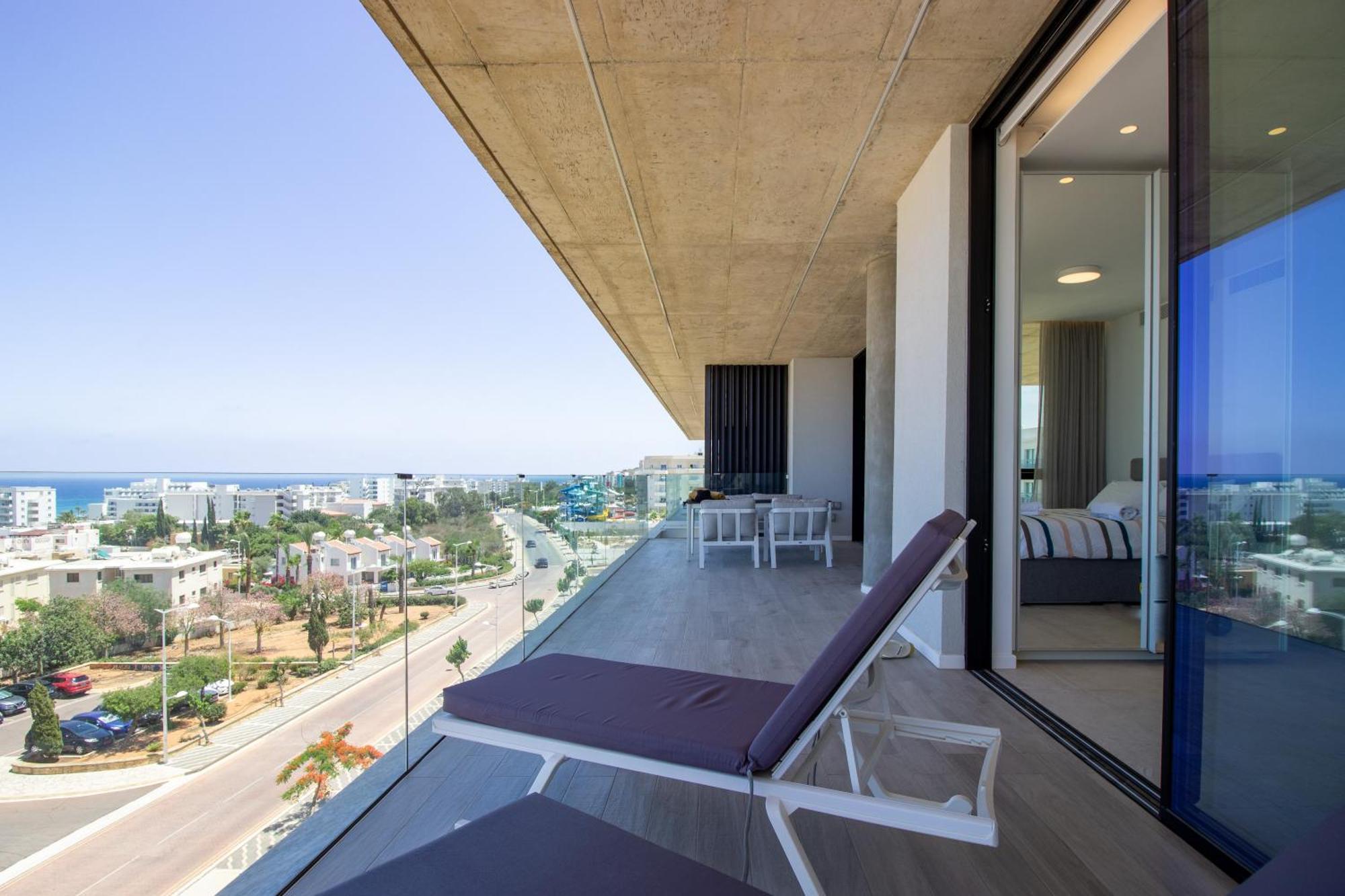 Apartment Luxury 4-bed With Sea-views