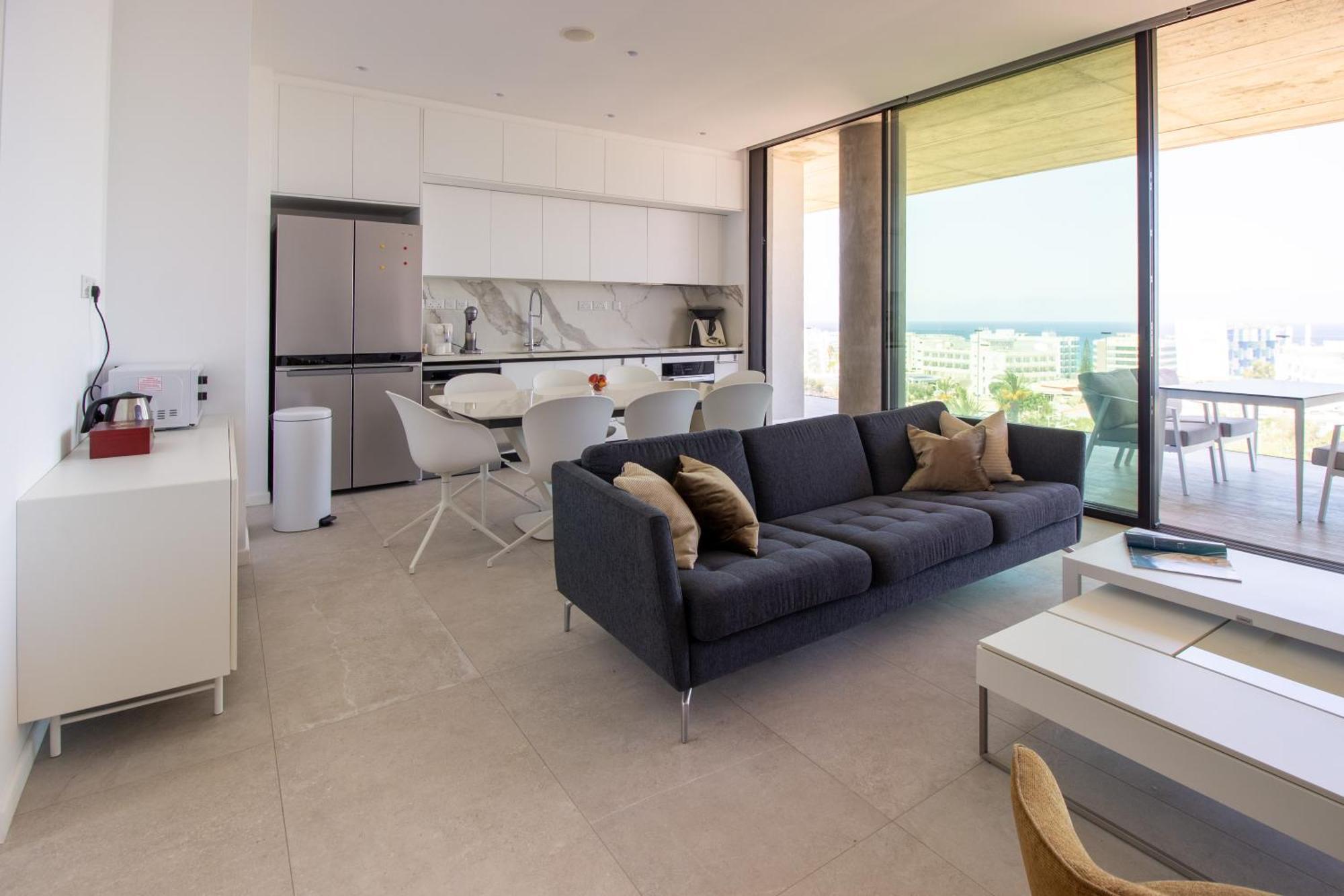 Luxury 4-bed With Sea-views * Protaras