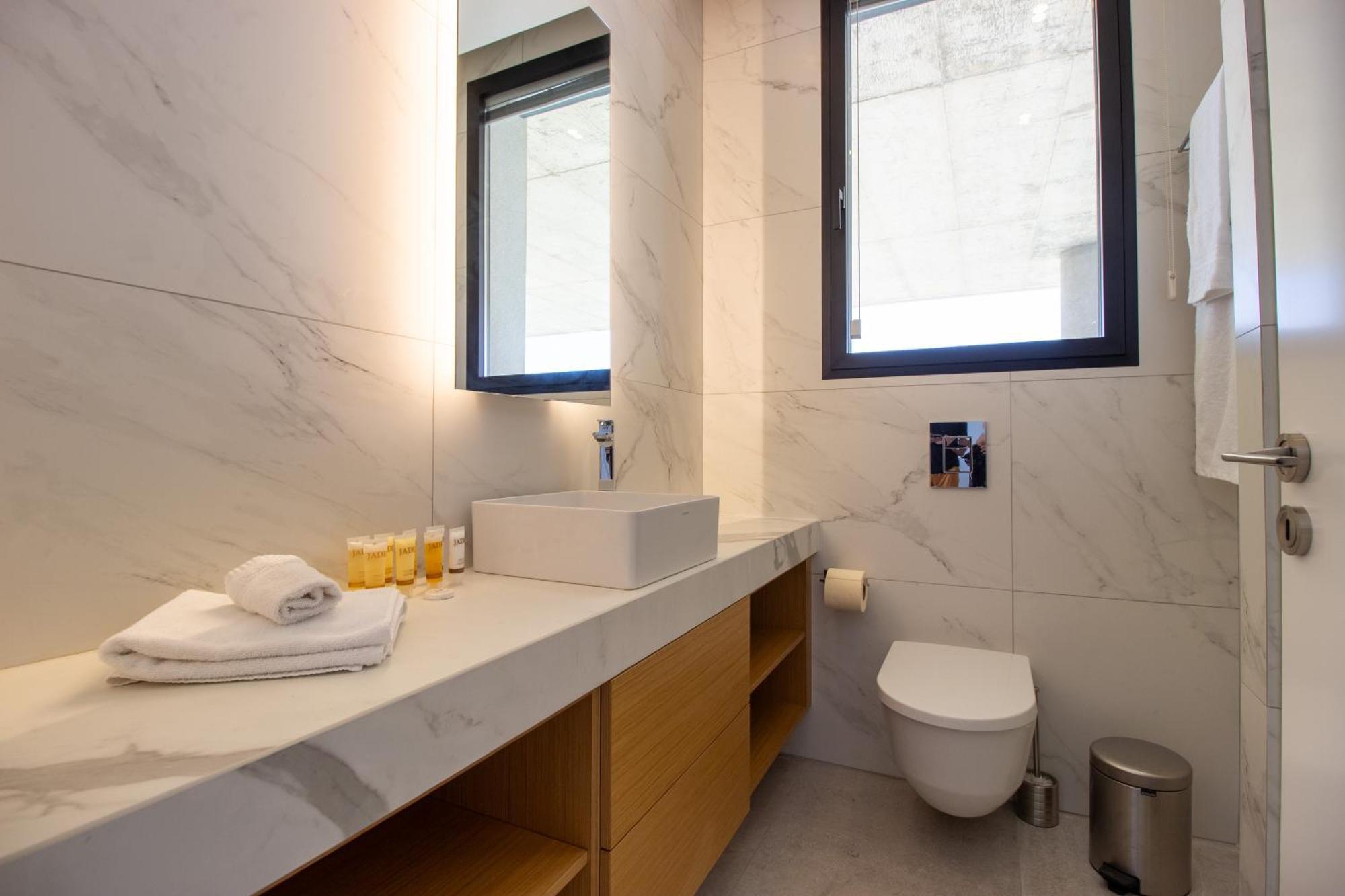 Apartment Luxury 4-bed With Sea-views Protaras
