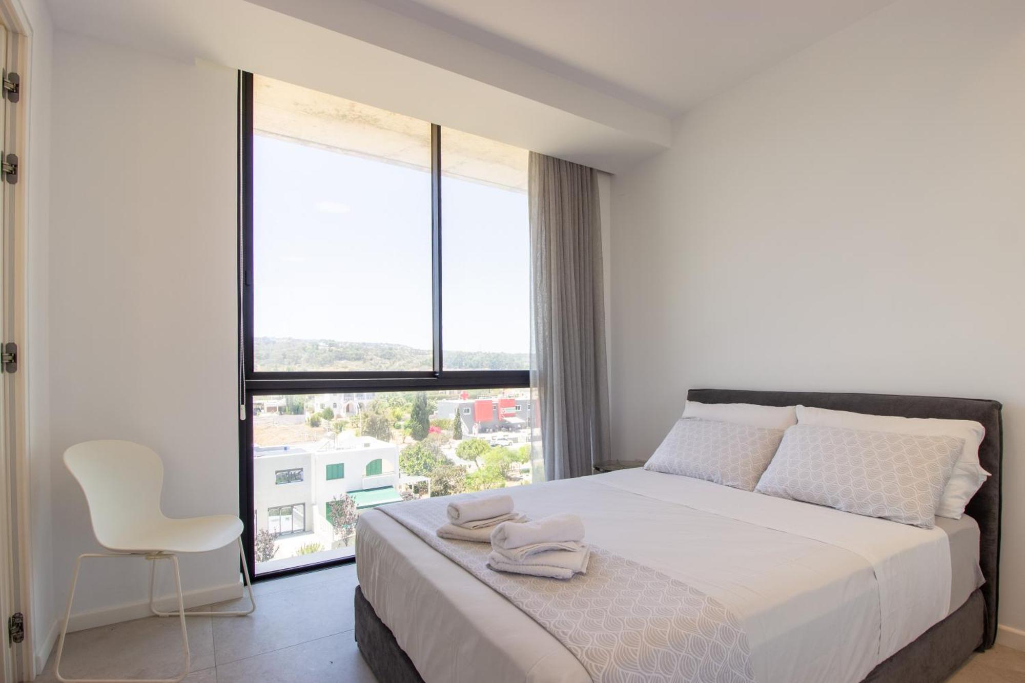 Apartment Luxury 4-bed With Sea-views Protaras