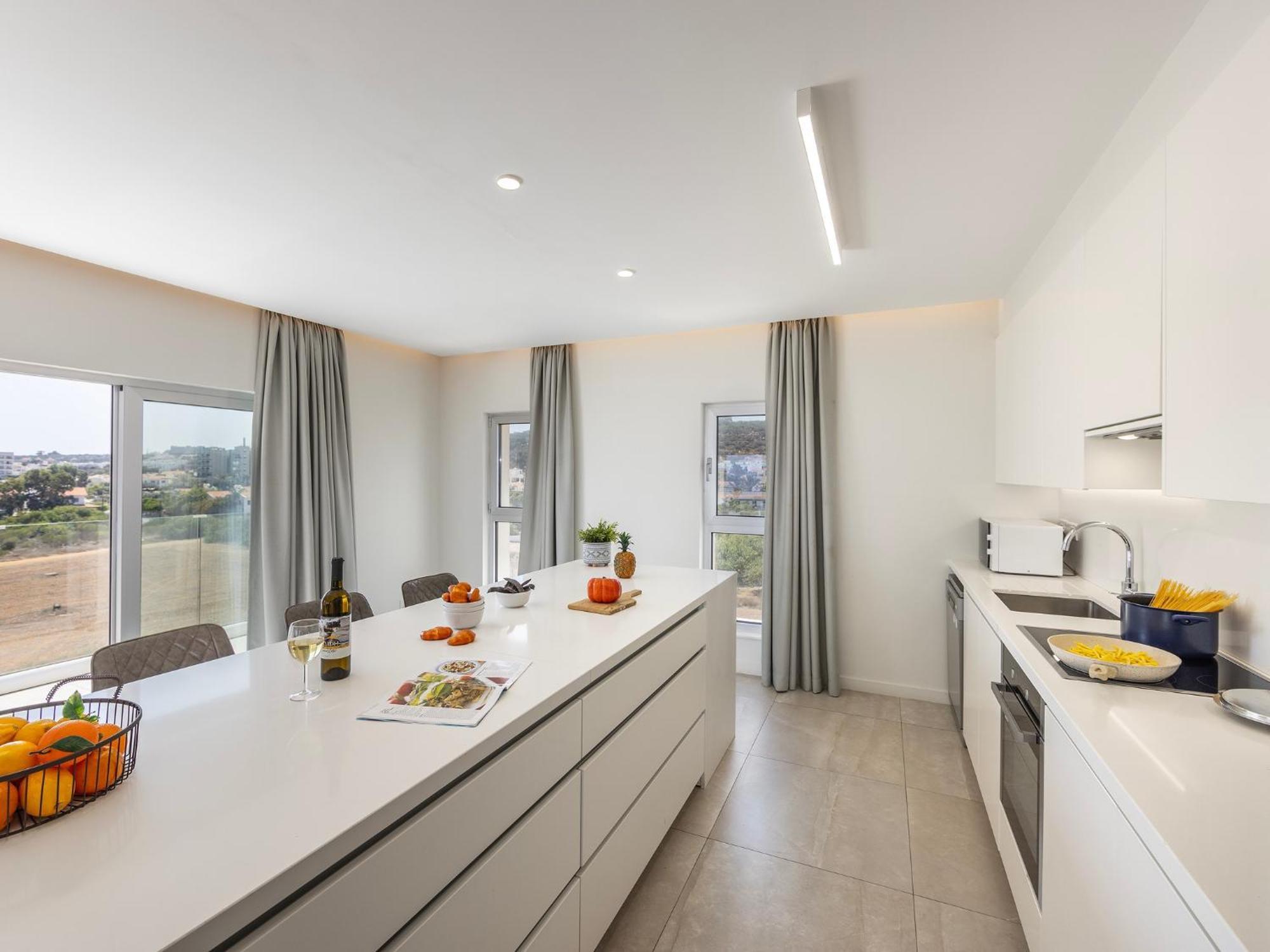 Emerald Bay Sea-front Penthouse Apartment