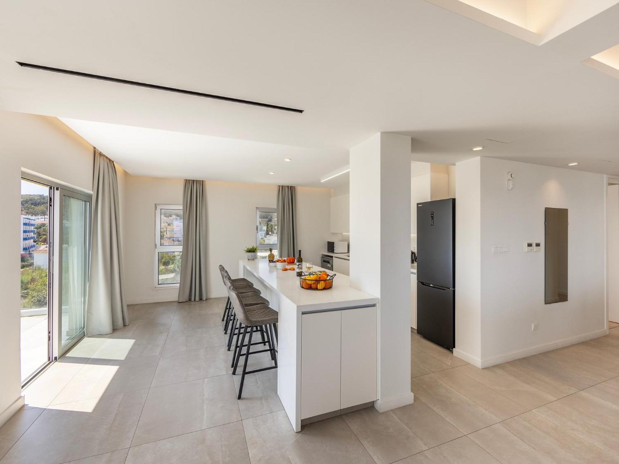 Emerald Bay Sea-front Penthouse Apartment Protaras