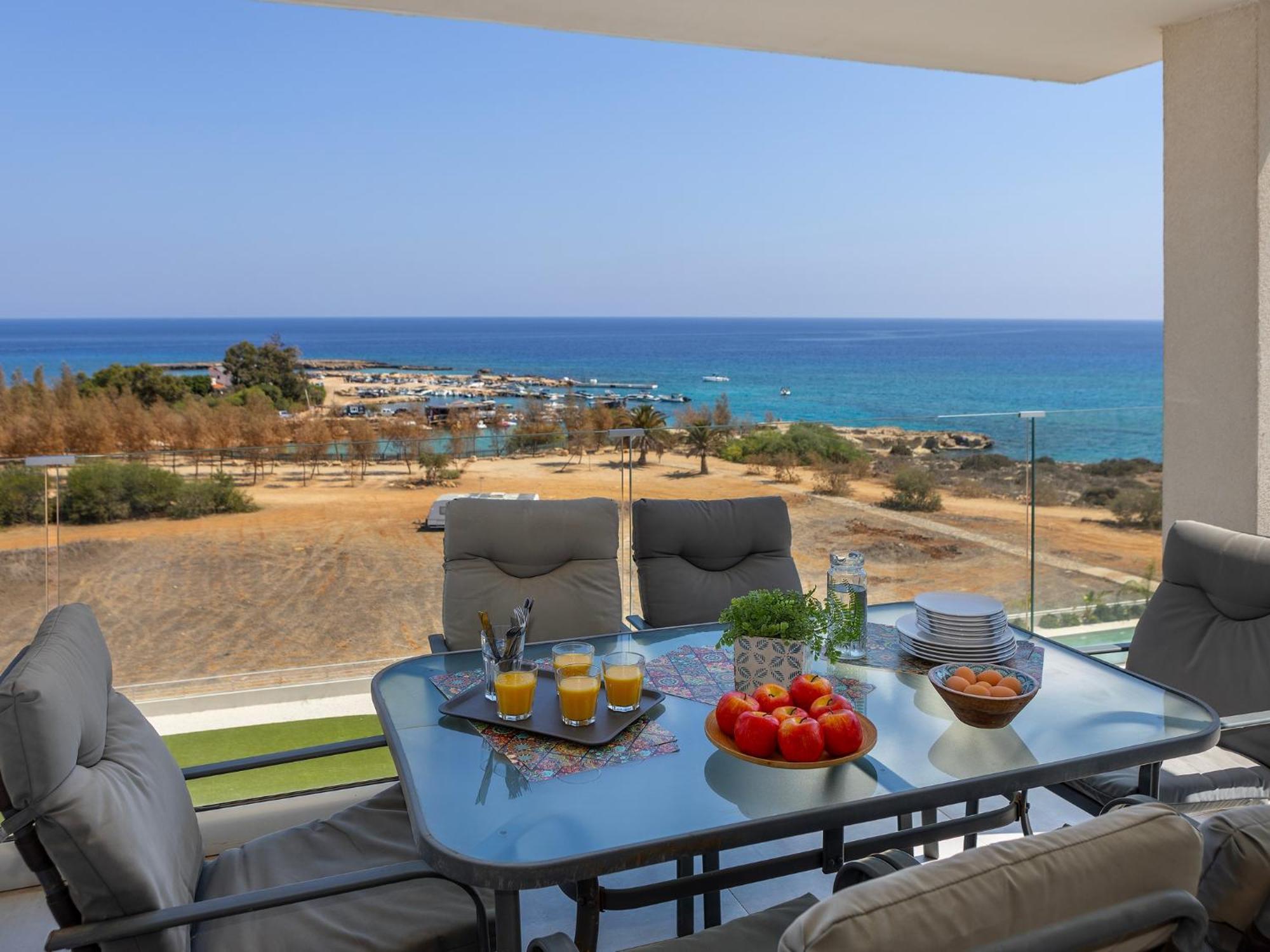 Emerald Bay Sea-front Penthouse