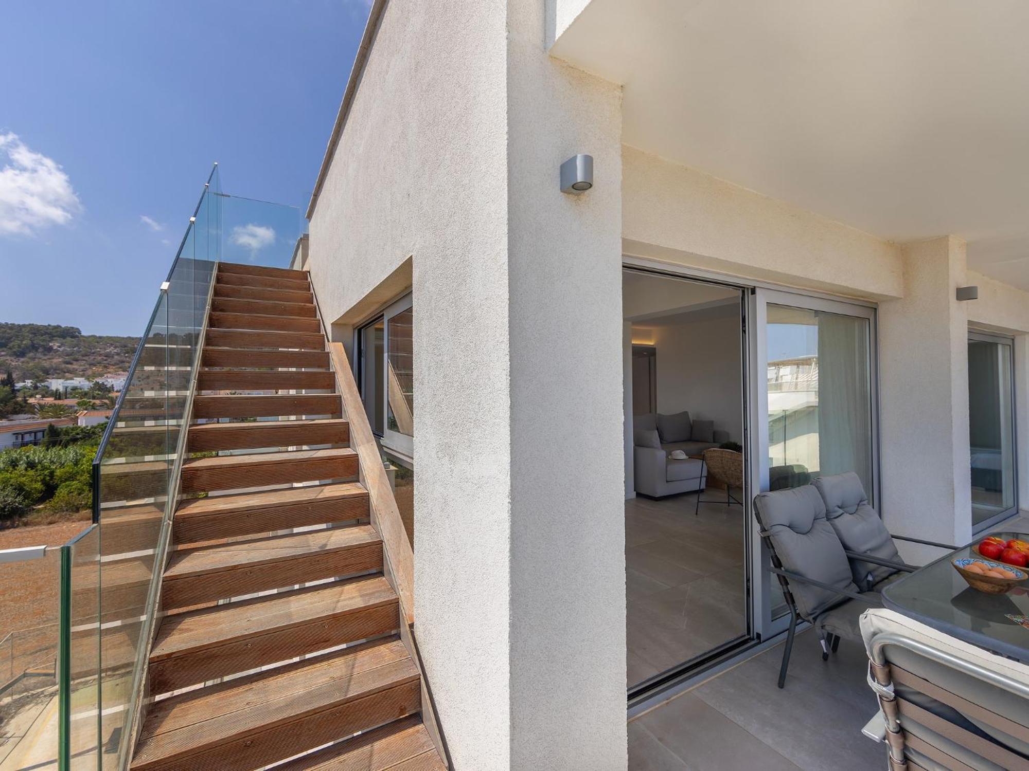 Emerald Bay Sea-front Penthouse Apartment