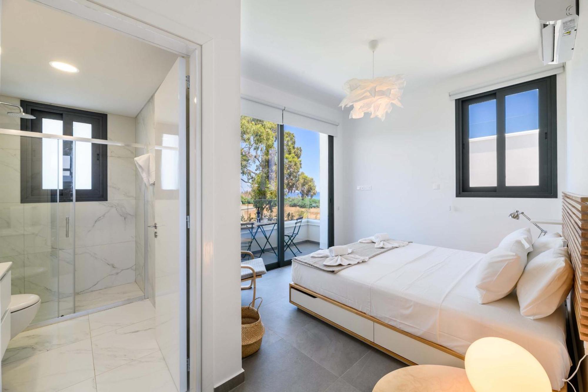 By The - Sea Pearl Villa *