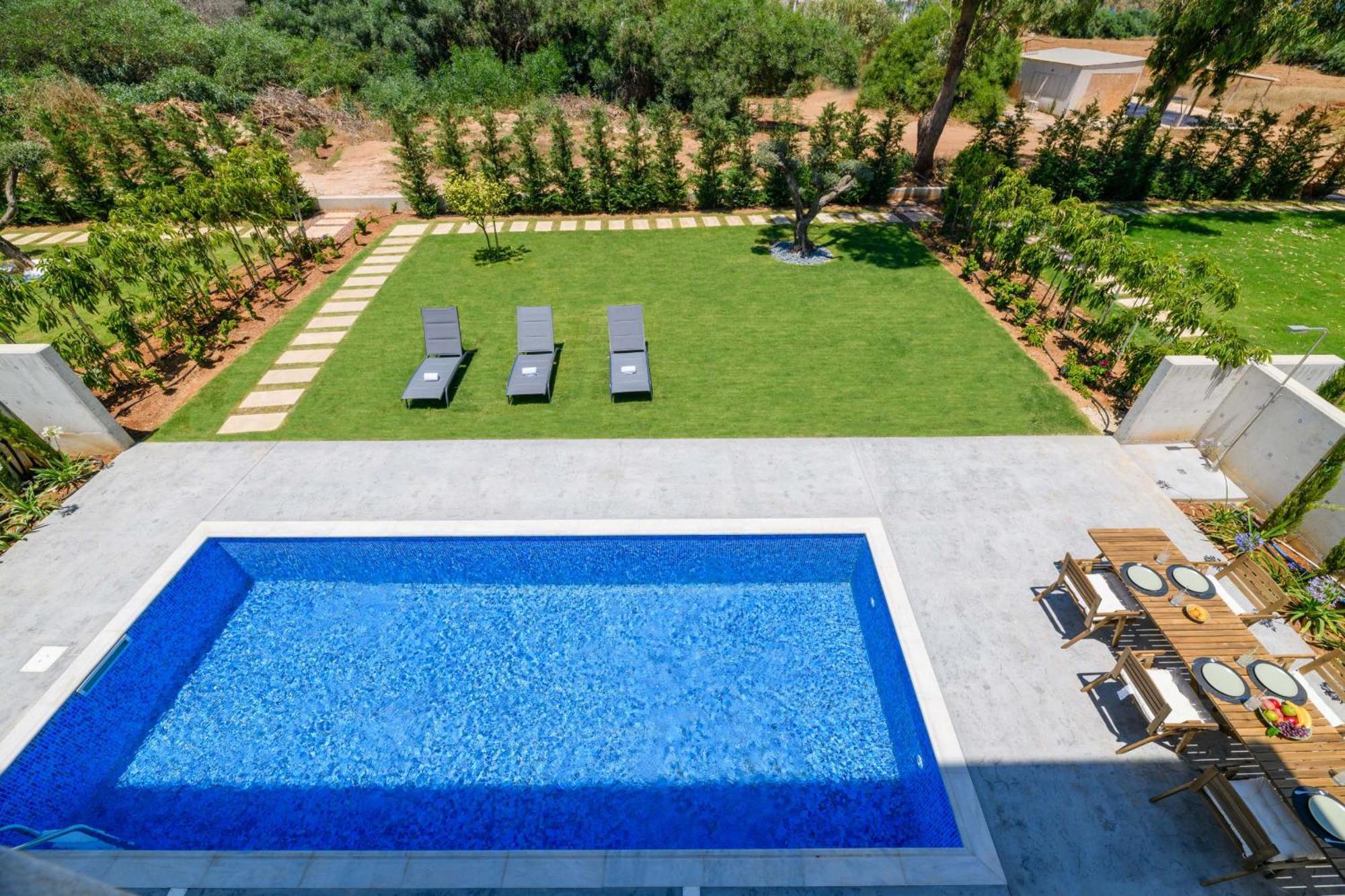 By The - Sea Pearl Villa *