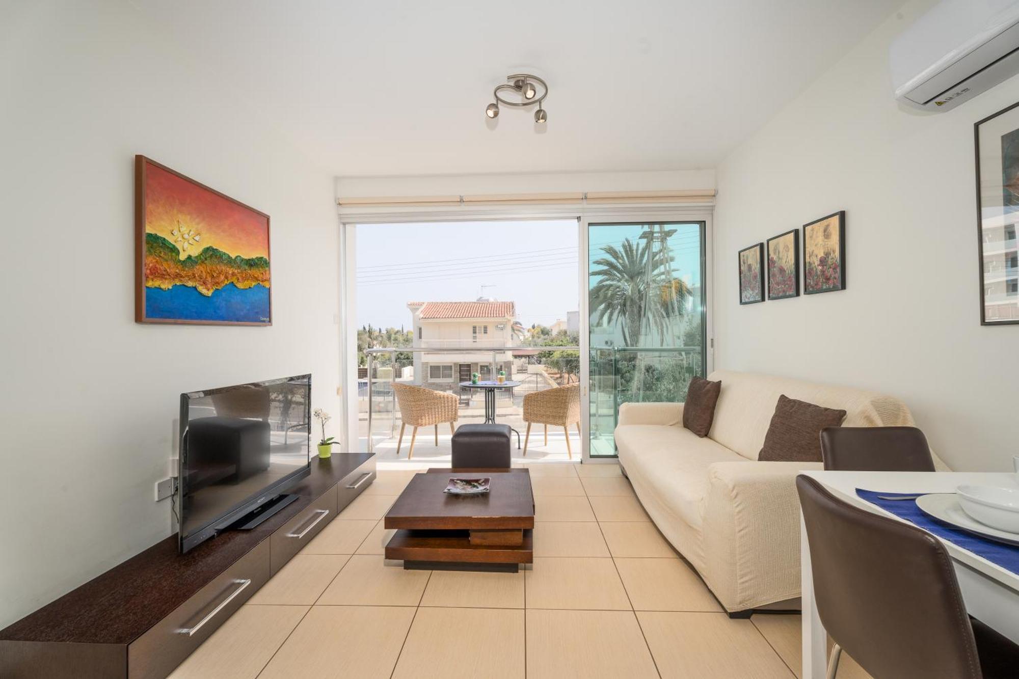 Coralli Stylish 1 Bedroom *
