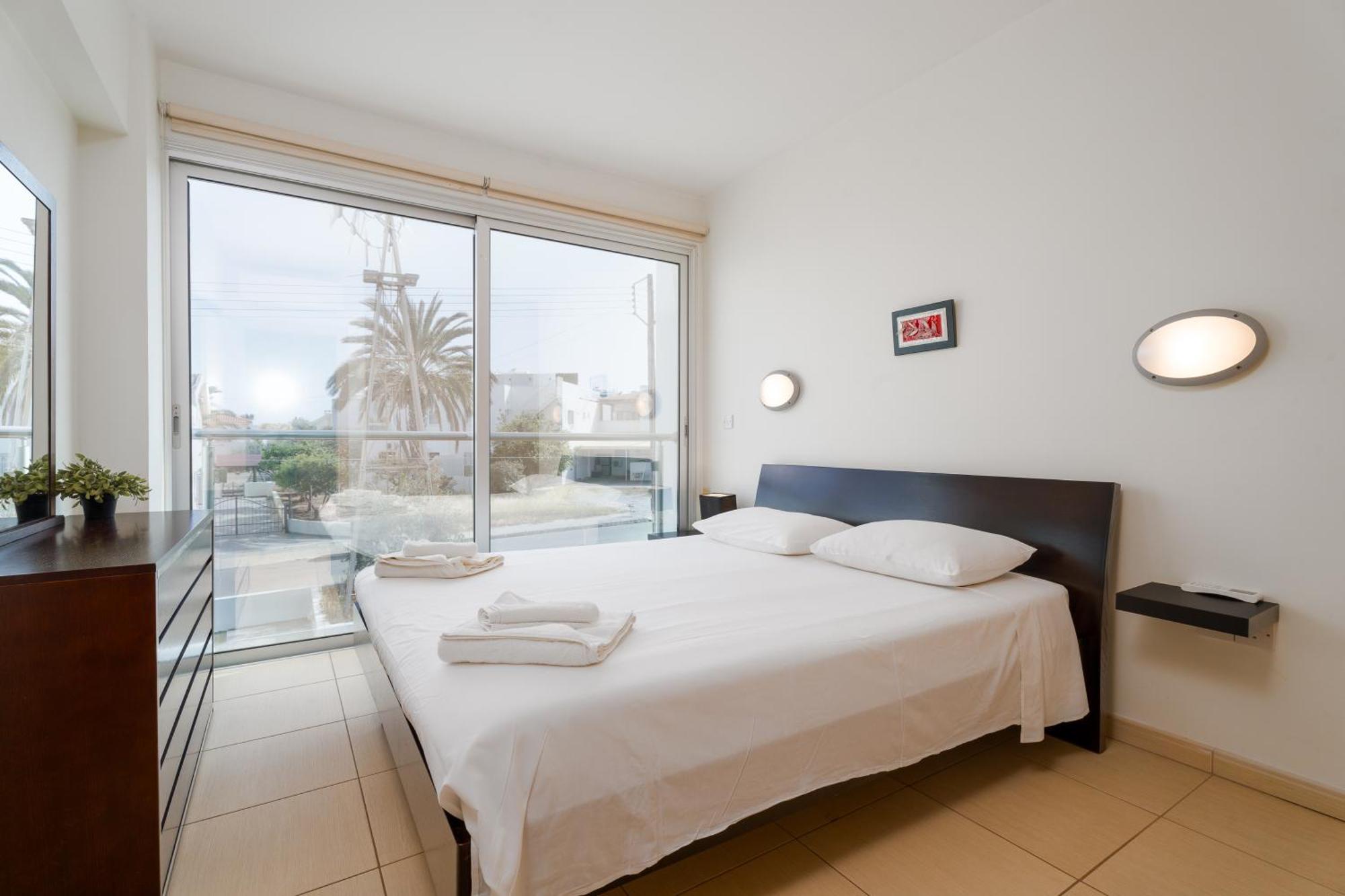 Coralli Stylish 1 Bedroom Apartment *