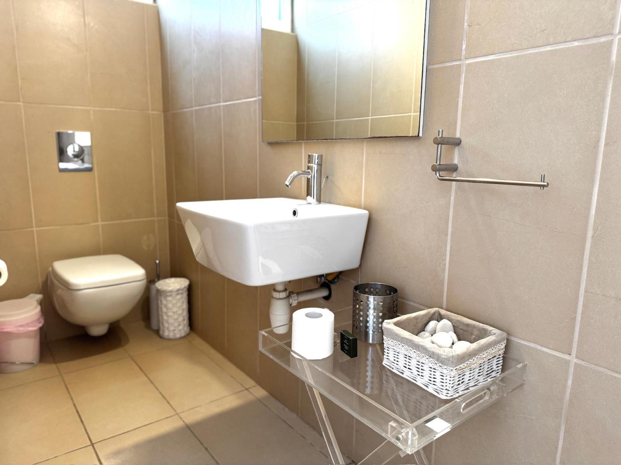 Wealthystays Niceday Hill Villa, 10M Walk To Beach * Protaras