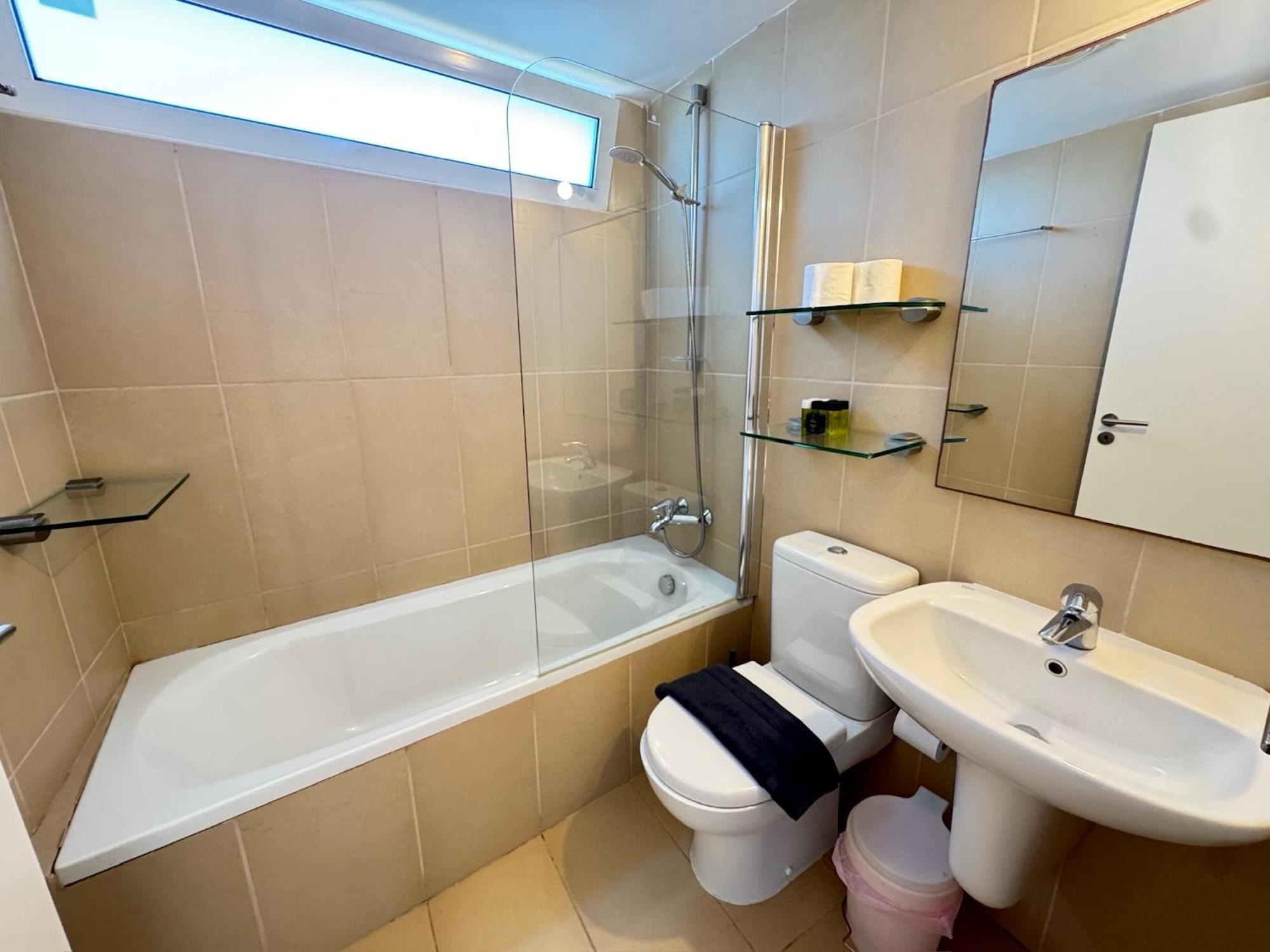 Wealthystays Niceday Hill Villa, 10M Walk To Beach *