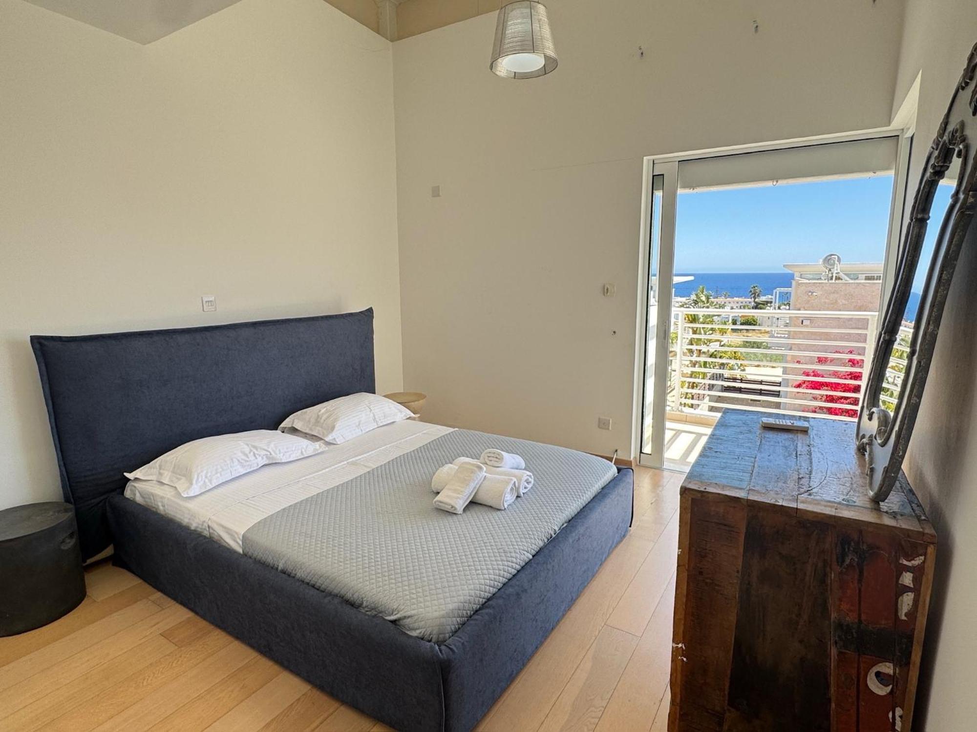 Villa Wealthystays Niceday Hill Villa, 10M Walk To Beach Protaras