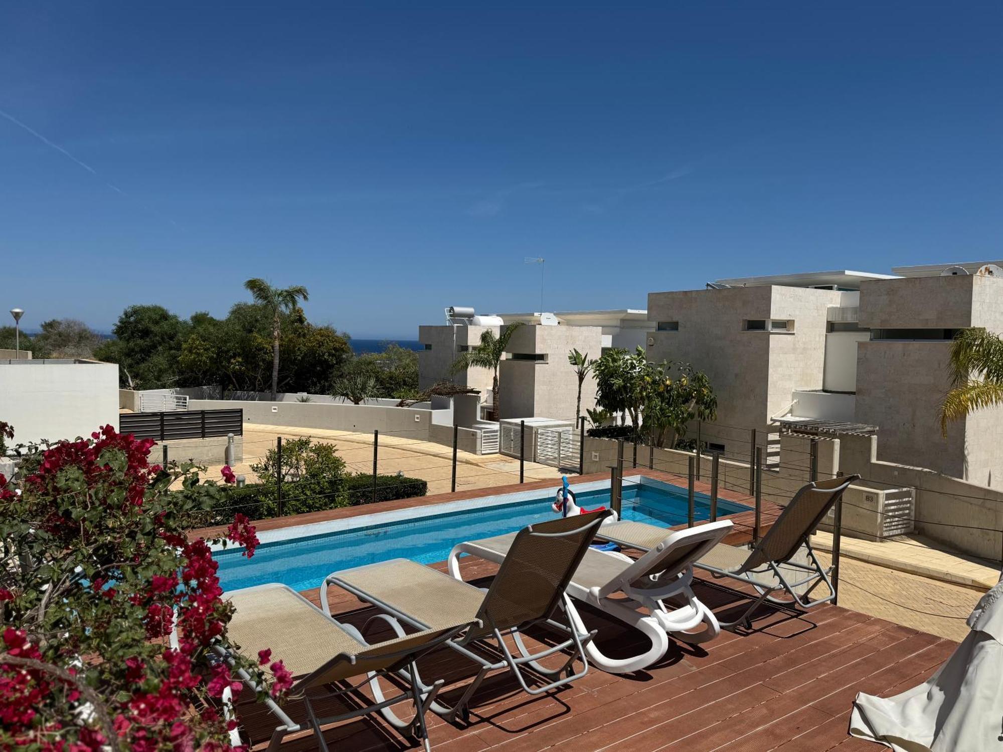 Wealthystays Niceday Hill Villa, 10M Walk To Beach *