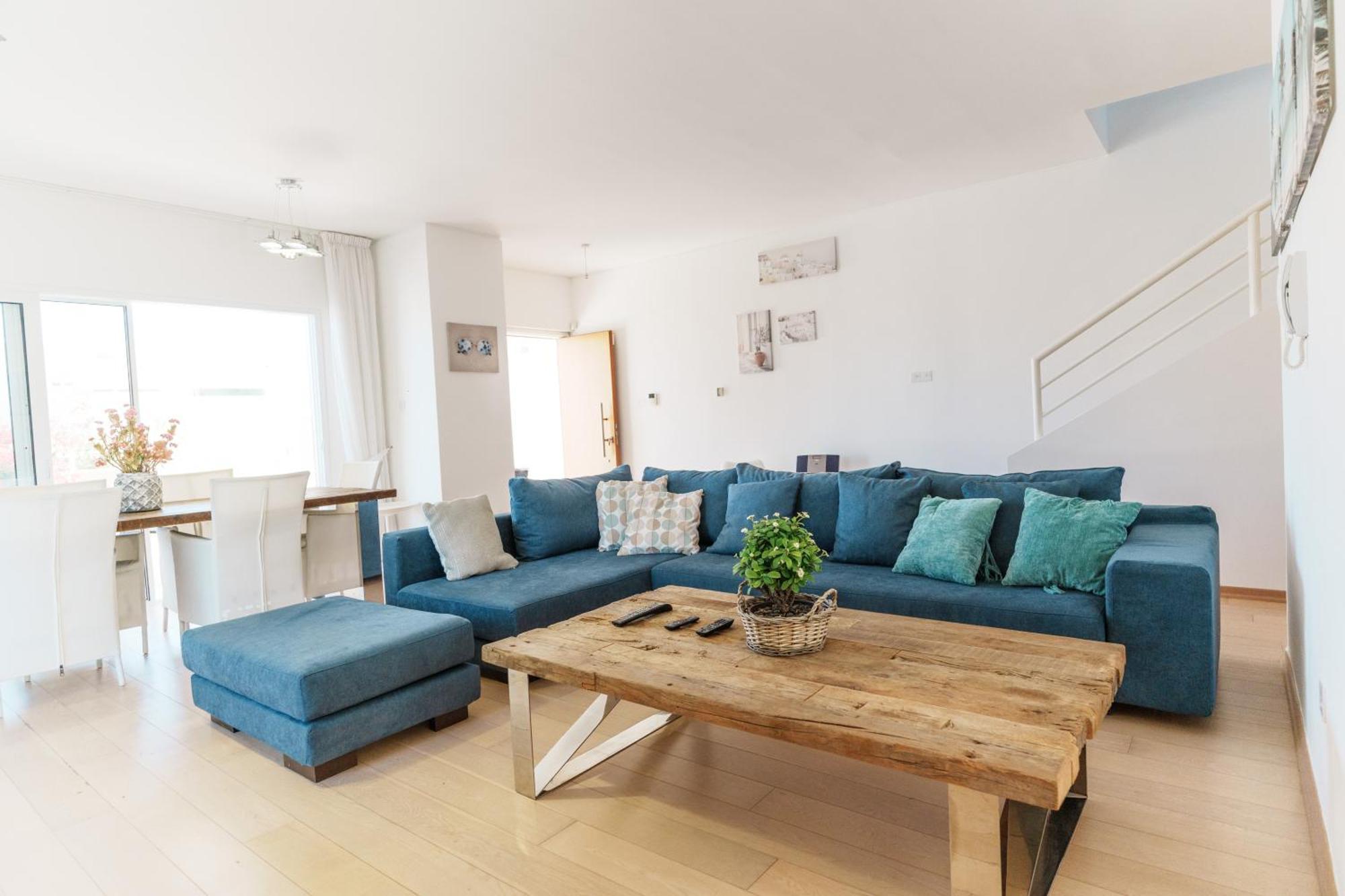 Wealthystays Niceday Hill Villa, 10M Walk To Beach Protaras