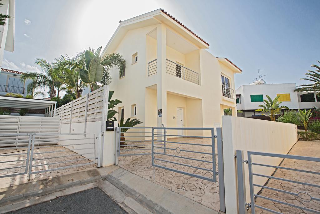 Delfini Villa *