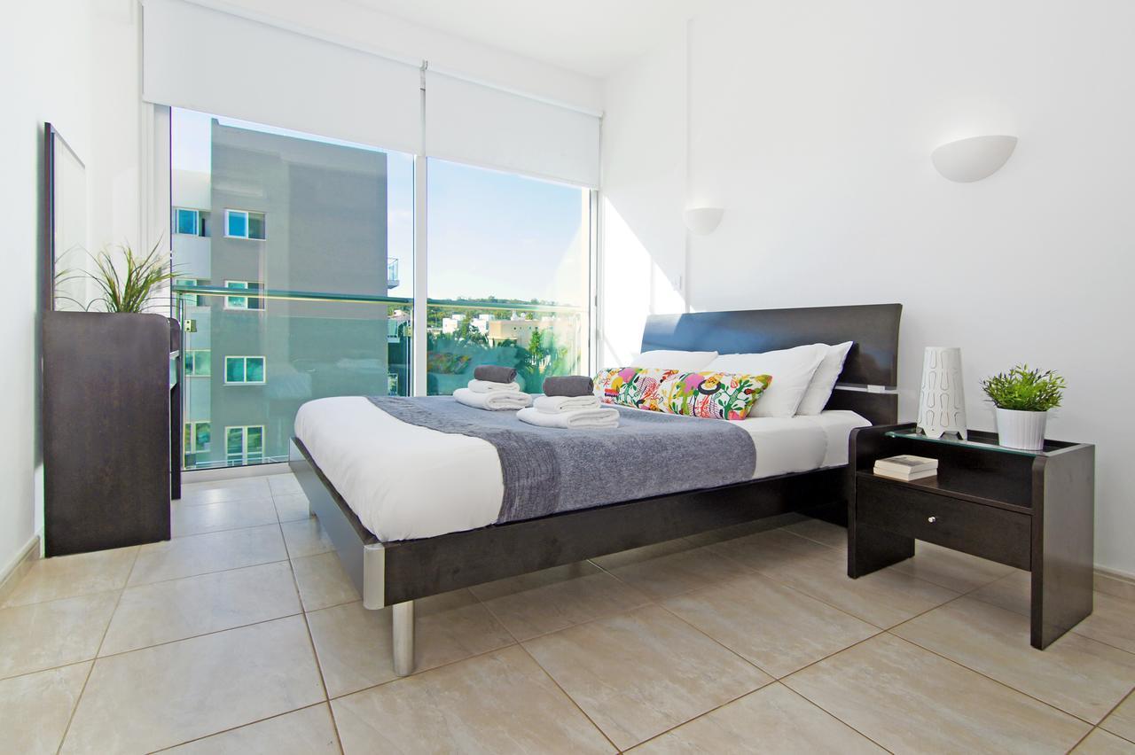 Amber - Coralli Beachfront Apartment *