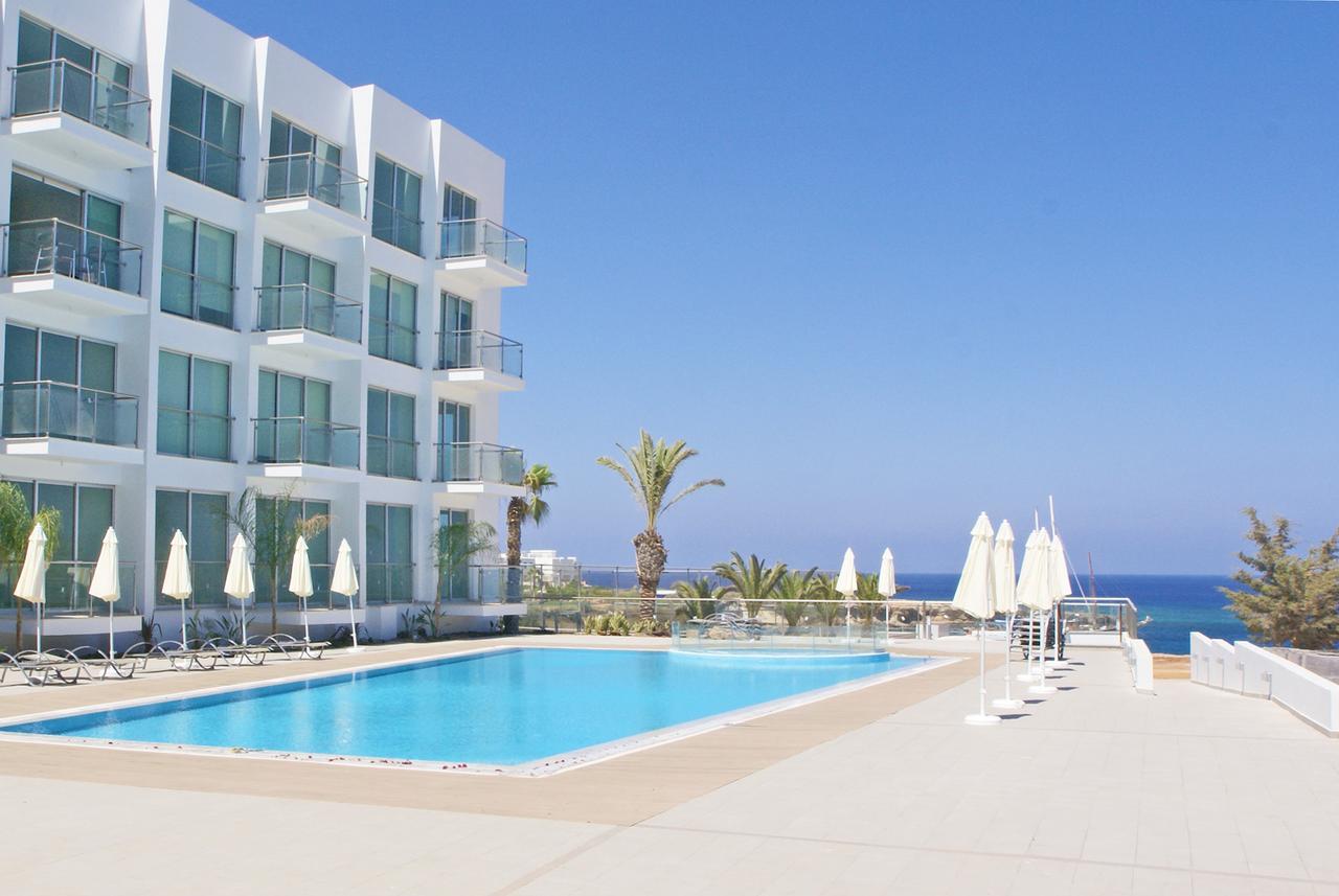 Amber - Coralli Beachfront Apartment Protaras