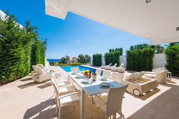 Lombardi Villa Villa *