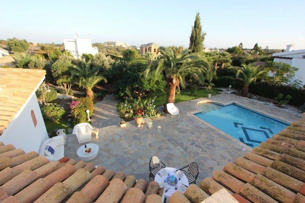 Paradiso Villa *