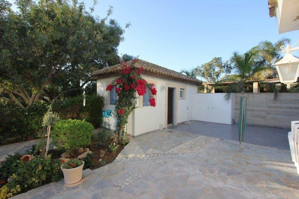 Paradiso Villa