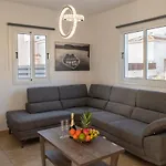 Villa Ruby Evelyn