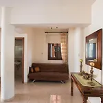 Christina\'S Luxury Villa