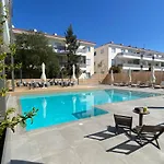 Limegrove Holiday Apartment