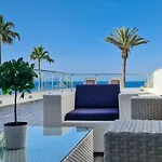 Phaedrus Living: Seafront Luxury Flat Pallini Court 113