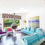 Villa Nyx