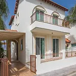 Villa Pepper