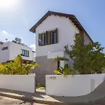 Accomoteleia Blue Villa