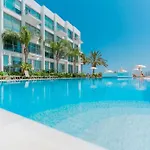 Niovi - Coralli Beachfront Apartment