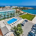 Niovi - Coralli Beachfront Apartment