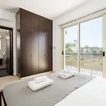 Villa Cherry Palm