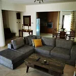 Christina\'S Luxury Villa