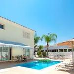 Villa Anemona - 100M From Pernera Beach