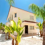 Villa Aurora - 100M From Pernera Beach