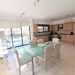 Eliana Villa