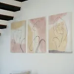 Wealthystays 2Br Retreat , 5Min Walk To Beach