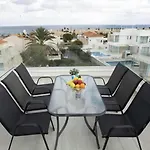 Too Coool Villa Milos Lifestyle