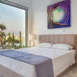 Too Coool Villa Milos Lifestyle