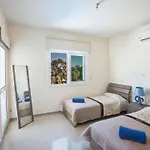 Villa Shaye Aq Me16