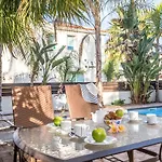 Villa Costas