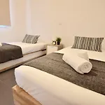 Limegrove Holiday Apartment