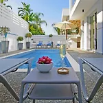 Villa Lily