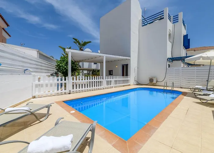 Sirena Beach Villa #31