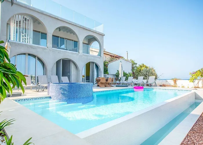 Art House By The Sea