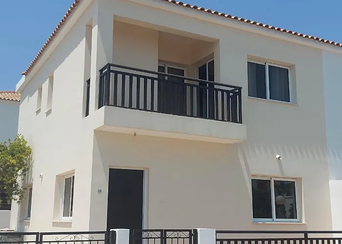 The T Villa