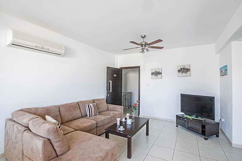 Apartment Apt, Faye Aq Or102