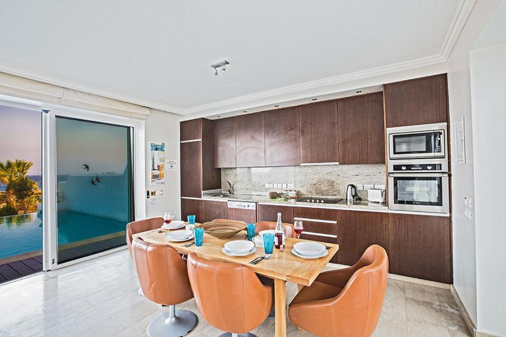 Fig Tree Bay Seafront Luxury 5bdr Seafront With Panoramic Sea Views